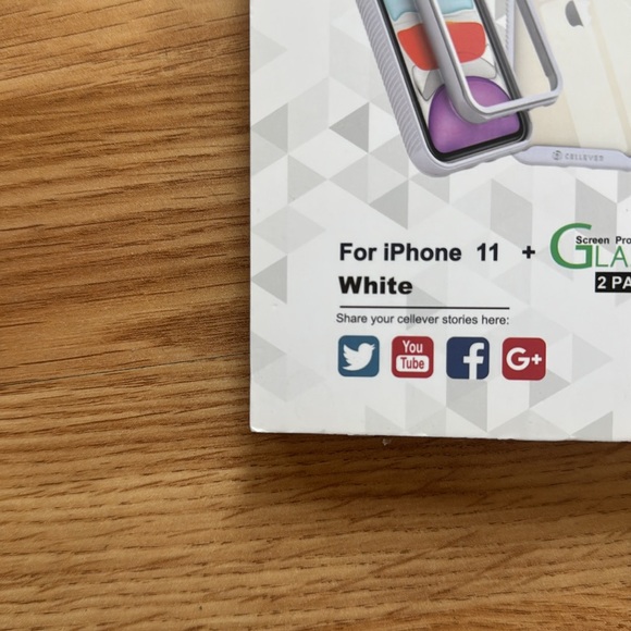 iPhone 11 screen protector - Picture 2 of 4